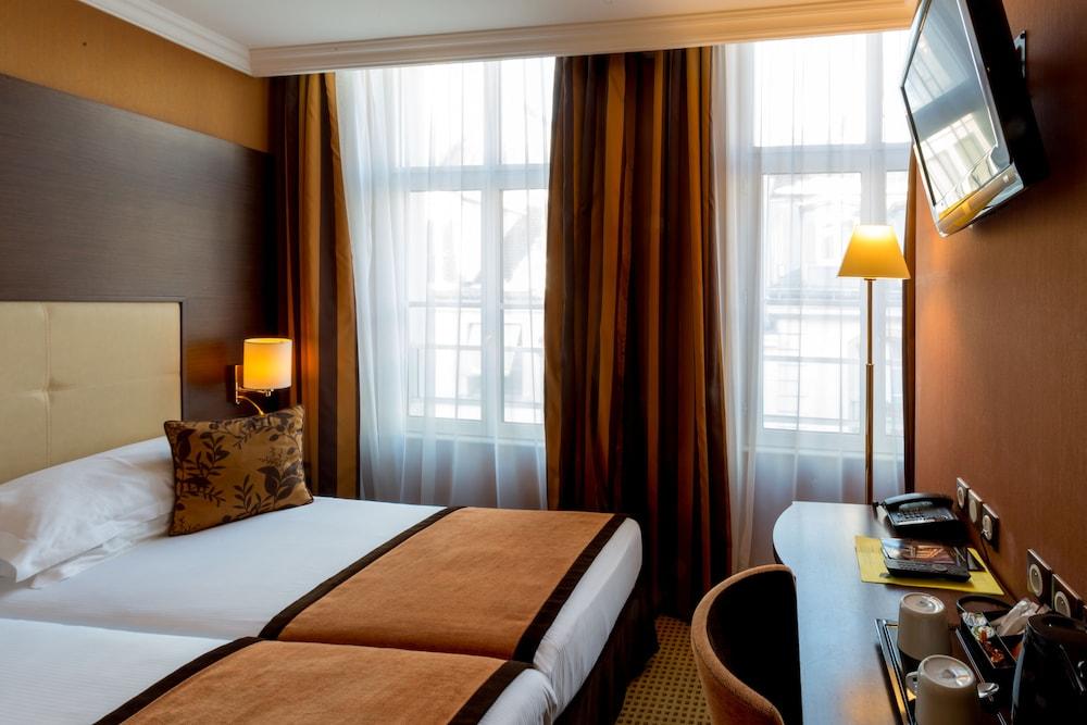 Saint Honore Hotel 3*